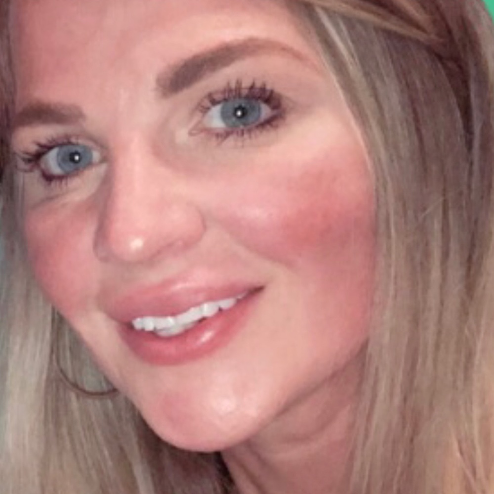 Meet your Posher, Holly